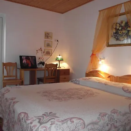 Helene Penzion Kuressaare