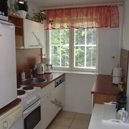 Helene Guest house *